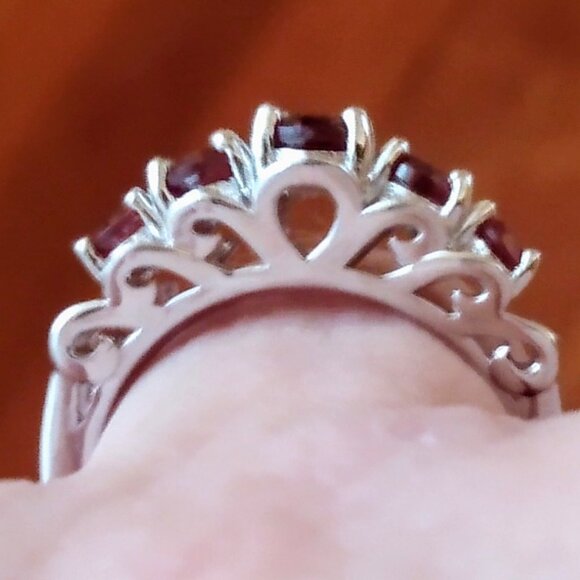 Stunning red garnet ring! - Picture 3 of 7